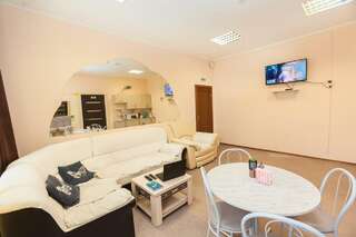 Гостиница Аура Омск Кровать в общем 8-местном номере-2